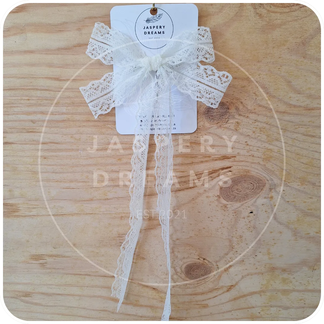 cream lace bow