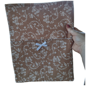 Beige with white floral vine print book sleeve